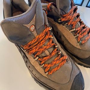 Merrill Continuum hiking shoes